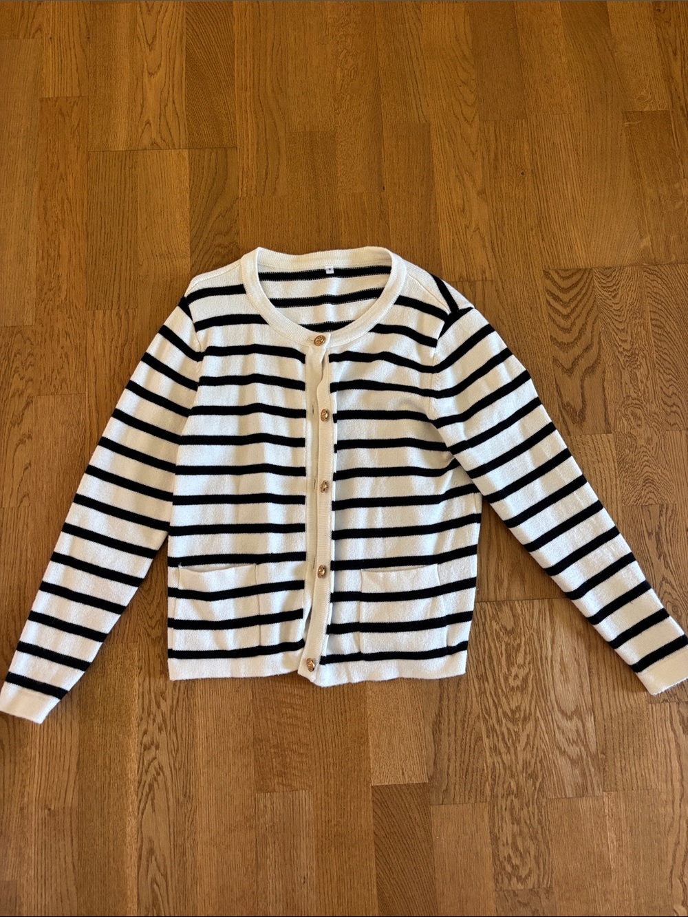 Amazon White Cardigan with Black Horizontal Stripes